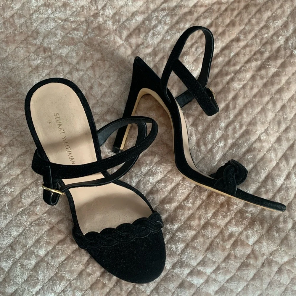 Stuart Weitzman 6.5 Black Twistie Suede sandals - Picture 1 of 4